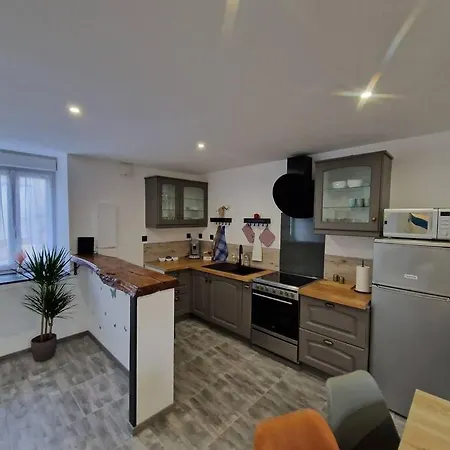 A 1,9 Km Du Mont St Michel * Beauvoir (Manche)