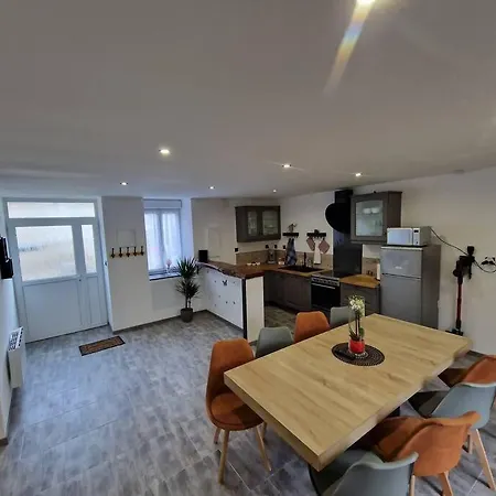 A 1,9 Km Du Mont St Michel Prázdninový dům *