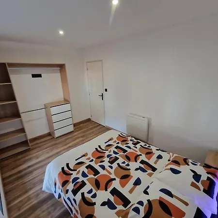 A 1,9 Km Du Mont St Michel *