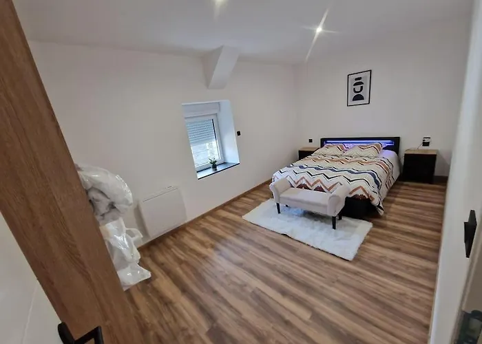 à 1,9 Km Du Mont St Michel Beauvoir (Manche)