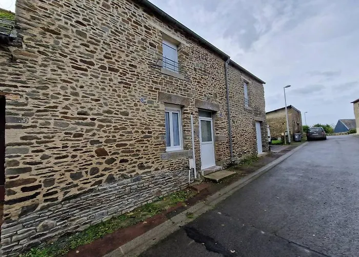 à 1,9 Km Du Mont St Michel Beauvoir (Manche)